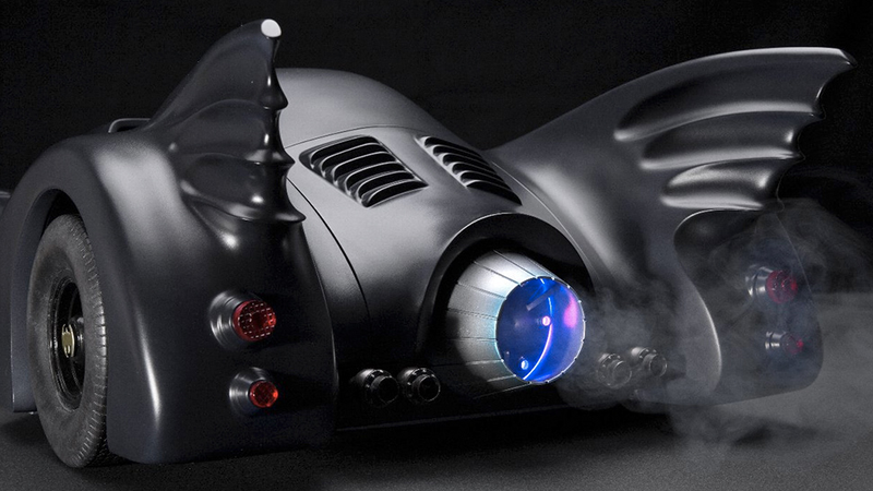 Illustration for article titled Tim Burton-era Batmobile Model Features Pop-up RC Machine Guns